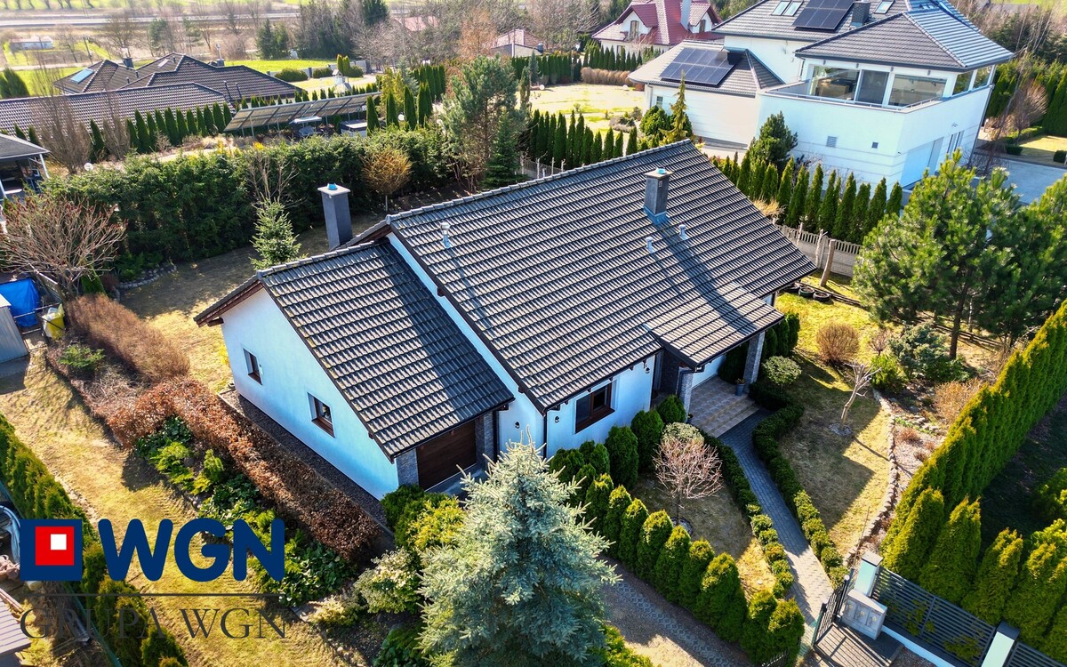 Elbląg Komfortowy dom 160 m² z ogrodem, Komorowo Żuławskie, tylko 10 km od ElblągaWGN Nieruchomości Oddział