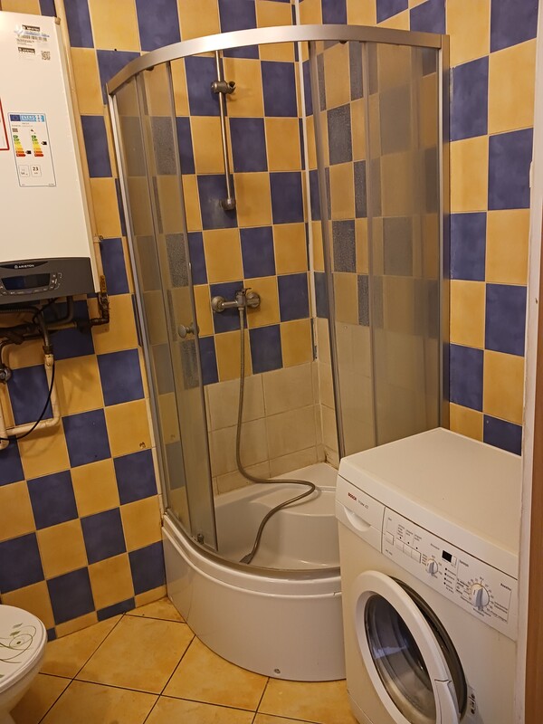 Elbląg Ogłoszenie prywatne: Sprzedam mieszkanie położone w Elblągu przy ul Grunwaldzkiej na 2 piętrze o