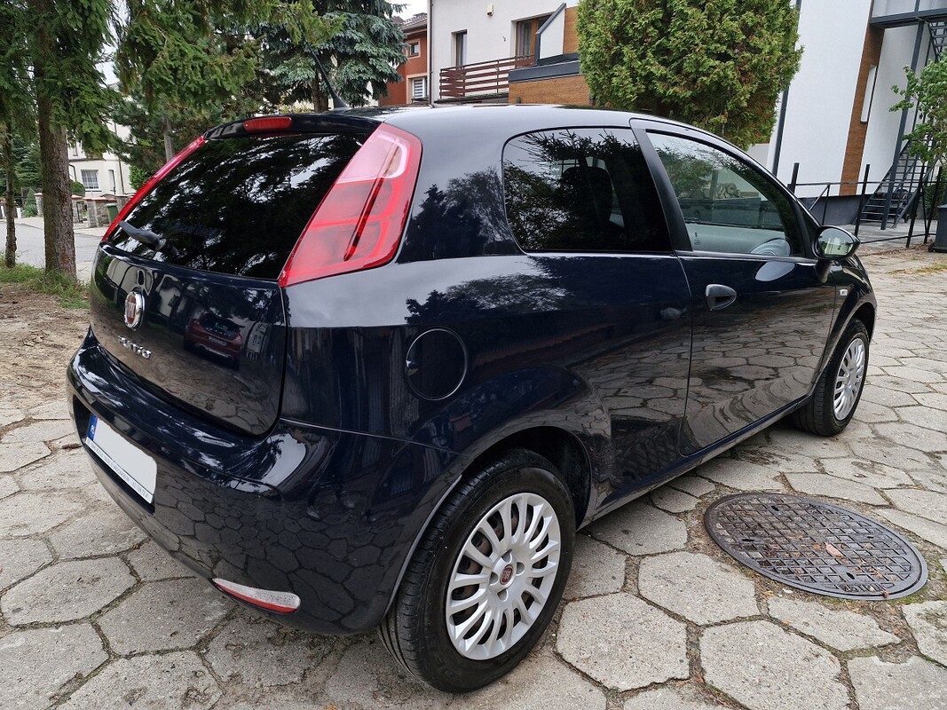 Elbląg Fiat Grande Punto1.4 BenzynaRok produkcji 2015Klimatyzacja172 tys kmKupiony w Polskim Salonie