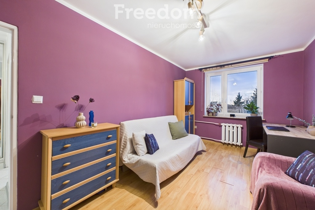 Elbląg FREEDOM NIERUCHOMOŚCISprzedam mieszkanie - Elbląg, Fromborska. Na sprzedaż ustawne mieszkanie 3-pokojowe o