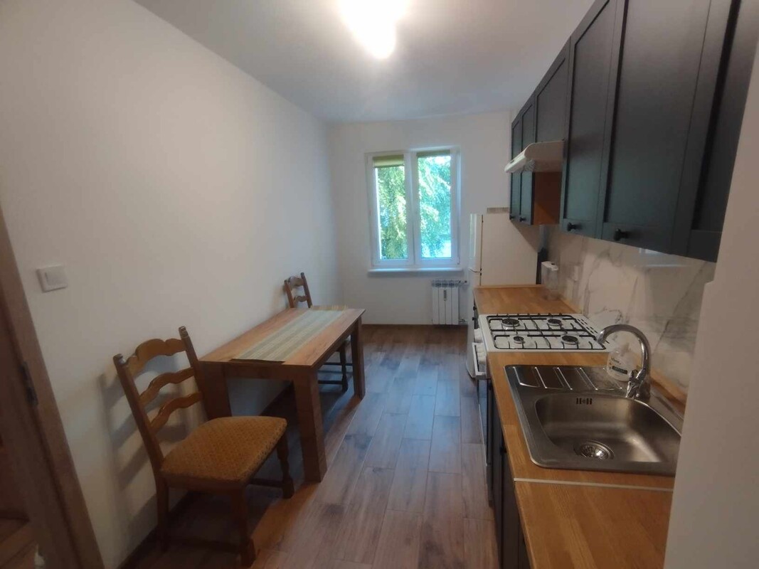 Elbląg 🏡 Wynajmę kawalerkę na 1 piętrze Nad Jarem! ⭐Idealne miejsce do zamieszkania w świetnej