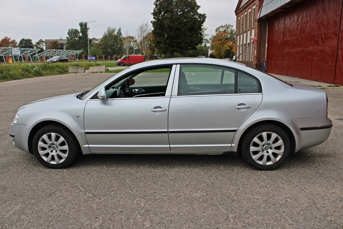 Elbląg SKODA SUPERB SILNIK : 2.0 115KM (zwykły 8V)Rok produkcji : 2008