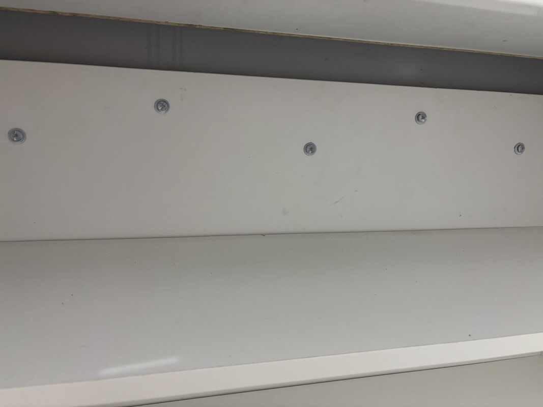 Elbląg Sprzedam komodę wiszącą na buty wymiary;
Wysokość 90cm
szerokość 105cm
głebokosc34cm
Na