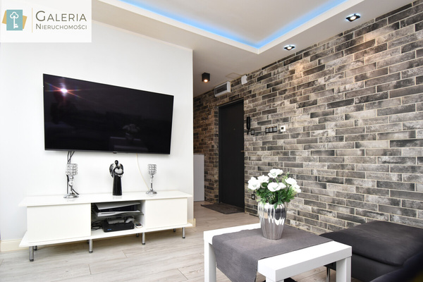 Elbląg GALERIA NIERUCHOMOŚCIZ pasji i miłości do nieruchomościNa sprzedaż:&nbsp; 2 pokoje przy rynkuul. Płk