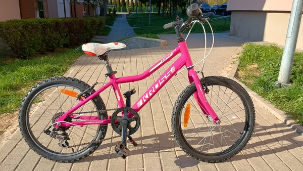 Elbląg Sprzedam rower dziecięcy na kołach 20 cali w dobrym stanie. Nowe opony, klocki hamulcowe i pedały.