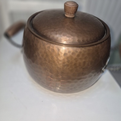 Elbląg Sprzedam garnek miedziany Vintage firmy Swiss Stockl Necstal. 
Stan bardzo dobry.