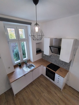 Elbląg Do wynajęcia samodzielne bezczynszowe mieszkanie typu studio w zabytkowej kamienicy