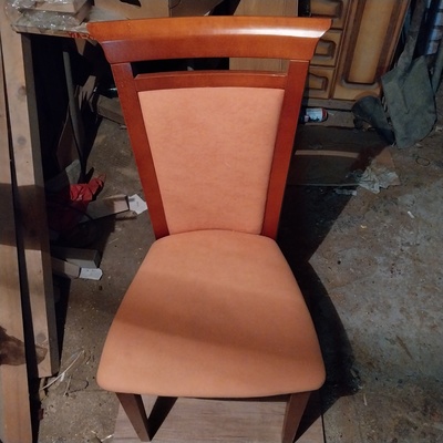 Elbląg Sprzedam krzesło stan bardzo dobry kolor morela.