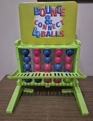 Elbląg Grę zręcznościowa Bounce & Connect 4 Balls. 
Gra, która zapewnia rozwój koordynacji ruchowej, polega na