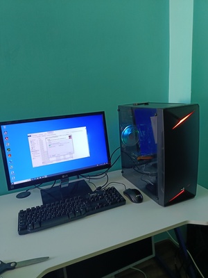 Elbląg 💻  Komputer z Monitorem  – gotowy do pracy i rozrywki!