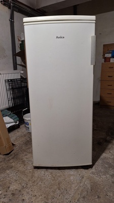 Elbląg Sprzedam zamrażarkę 5 -cio szufladową marki Amica. 
Używana  jeden sezon