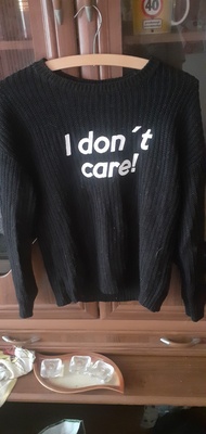 Elbląg Witam. .. .sprzedam odzież damską za symboliczne 50zl. .. .. od rozmiaru S do L. .. .. .. są sweterki, tunki,