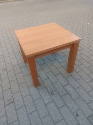 Elbląg Masywny stolik 60x60 cm. 
Solidny waga ok. 10kg