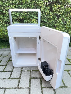 Elbląg Sprzedam lodówkę samochodową TESCO z zasilaczem 230/12V