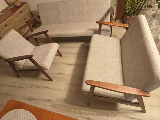 Elbląg Nowe meble stylizowane na okres PRL.
Fotel, sofa 2 osobowa i 3 osobowa
3- 177cm długość 70cm głębokość 40 cm