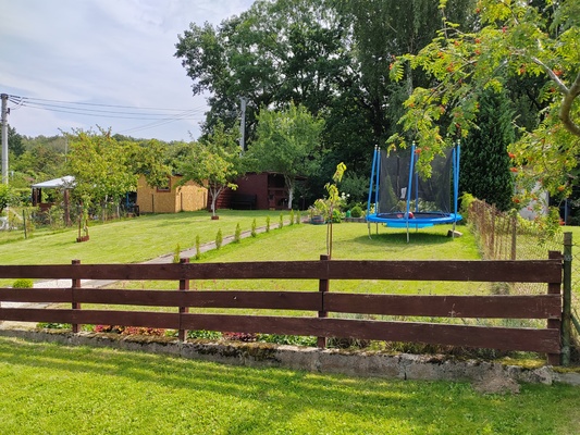 Elbląg Sprzedam działkę Rod Bielany Wzgórze. 
Działka zadbana, brak prądu. 
Sprzedam z wyposażeniem 
Trampolina, kosa