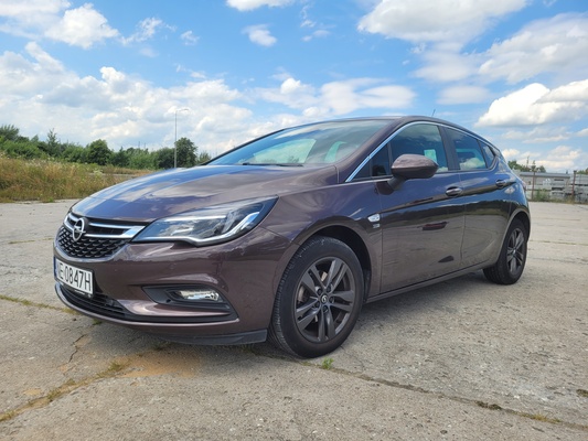 Elbląg Na sprzedaż Opel Astra w wersji na 120 lat opla. Silnik 1.4 turbo i mocy 125 km. Auto regularnie serwisowane, w