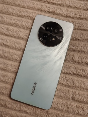 Elbląg Sprzedam telefon realme 12x 5g w stanie bardzo dobrym. Lekkie ślady użytkowania. Dorzucę etui. Cena do