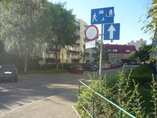 Elbląg WYNAJMĘ MIESZKANIE 2 POKOJOWE 42M2 Z BALKONEMW ŚCISŁYM CENTRUM MIASTA UL. UROCZA  
