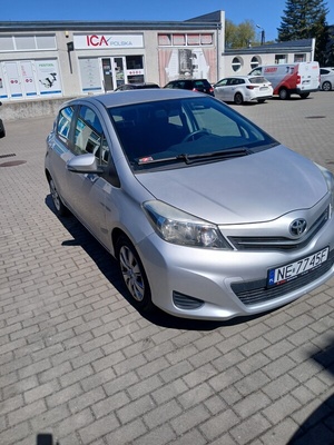 Elbląg Toyota Yaris&nbsp; 998,00 cm&sup3;&nbsp; 69 KM&nbsp; 2013r.  🚗&nbsp; Bezwypadkowy samochód!