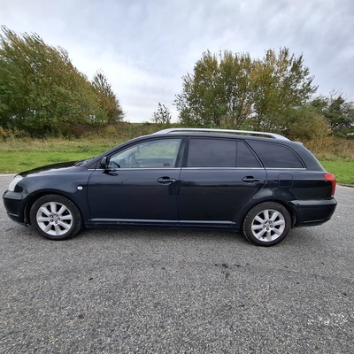 Elbląg Sprzedam Toyota Avensis T25 2.0 benzyna 2004 rok
