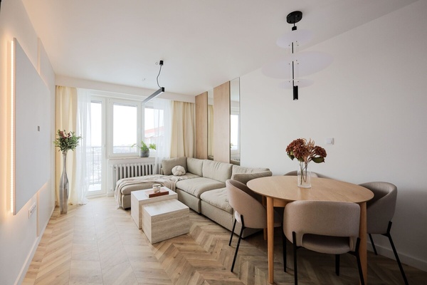 Elbląg Sprzedam mieszkanie z pięknym widokiem na miastoal. Grunwaldzka - samo centrumBalkonFunkcjonalny rozkład