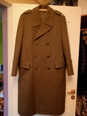 Elbląg sprzedam plaszcz woskowy nowy na wzrost 175 cm  i albe dla chlopca, alba 80 zl, plaszcz wojskowy70zl.