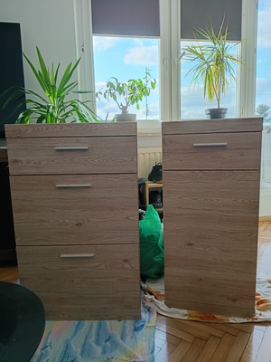 Elbląg Sprzedam, dwie szafki np do przedpokoju o wymiarach szerokość 45 cm, głębokość 35,5,wysokość 98 cm z szufladą i