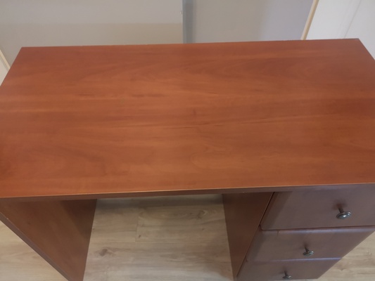 Elbląg Sprzedam biurko dł. 90 cm. Stan bardzo dobry