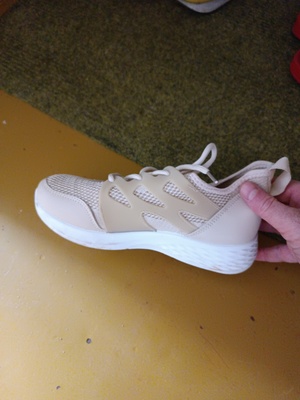 Elbląg Dzień dobry mam do sprzedania adidasy damskie rozmiar 36.Są nowe cena 30 zł Są po prostu za małe dla tego