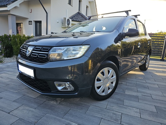 Elbląg DACIA SANDERO &ndash; Praktyczny kompakt z 2017 roku, idealny do codziennego użytkowania. Samochód w wersji SL