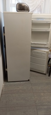 Elbląg Witam. Oddam za coś słodkiego  lodówkę w dobrym stanie sprawna  wysokość to 1,40m 
Odbiór i transport we