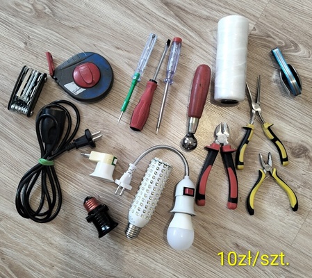 Elbląg Wieszak płaski ES60/125 -170szt. oraz ES60/150 - 50szt. plus wkręty pchełki. .. > > >