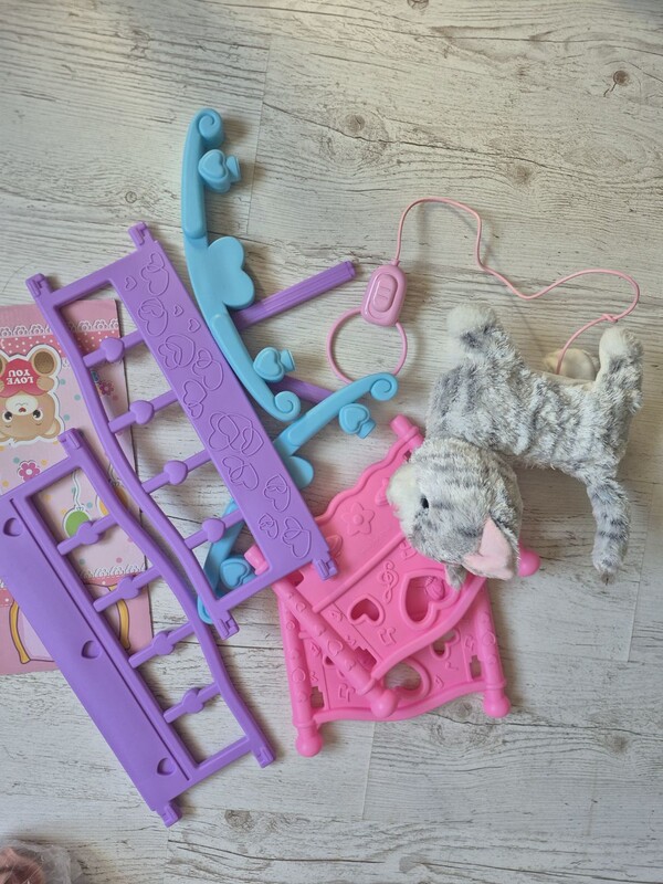 Elbląg Sprzedam pakiet mix ubrań dla dziewczynki.
Ubrania czyste i zadbane w rozmiarze 122 plus adidaski.
Dodatkowo