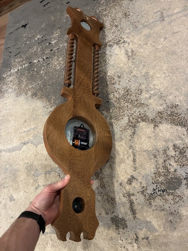 Elbląg Sprzedam piękny zegar scienny(stacja pogody) firmy Larex. Zegar jest sprawny, posiada termometr oraz pomiar