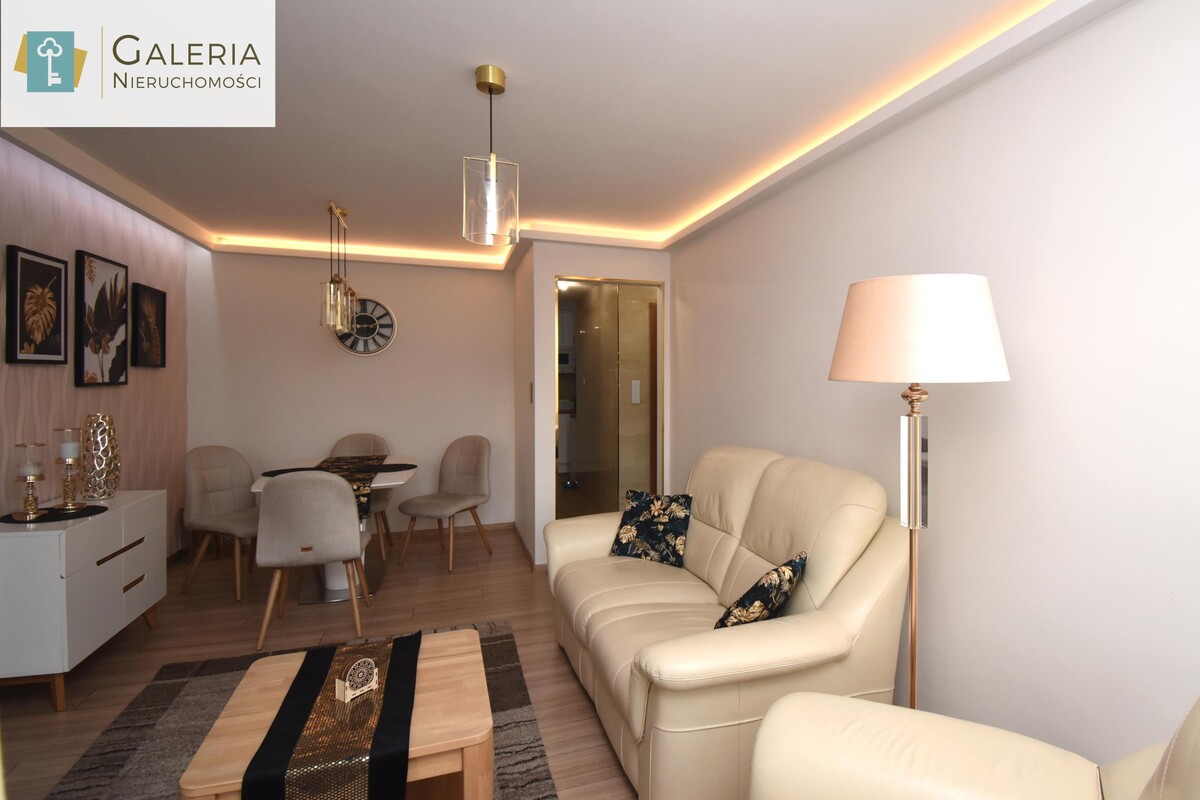 Elbląg GALERIA NIERUCHOMOŚCIZ pasji i miłości do nieruchomościNa sprzedaż: Gotowe do wprowadzenia- 3 pokoje z klimatem