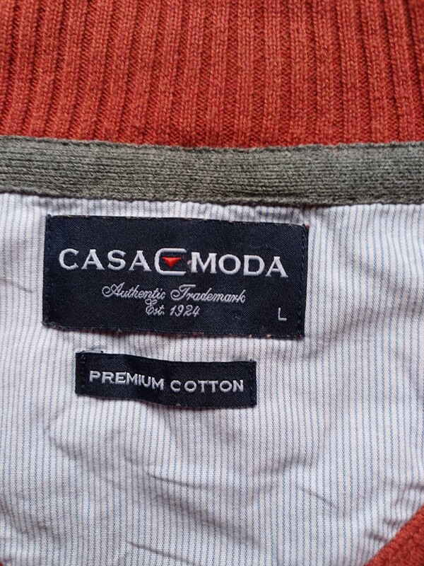 Elbląg Sweter męski CASAMODA rozpinany, 100% bawełna, rozmiar L, logowony zamek, wyszywane logo z przodu, stan bardzo