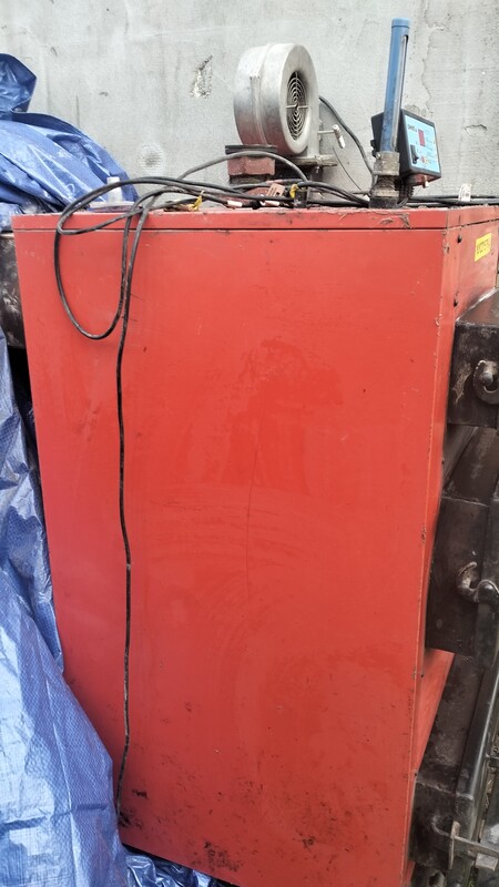 Elbląg Sprzedam piec co zasypowy na miał, drewno, węgiel, pelet 25 kw. Wyposazony w sterownik, dmuchawę i pompkę. Piec