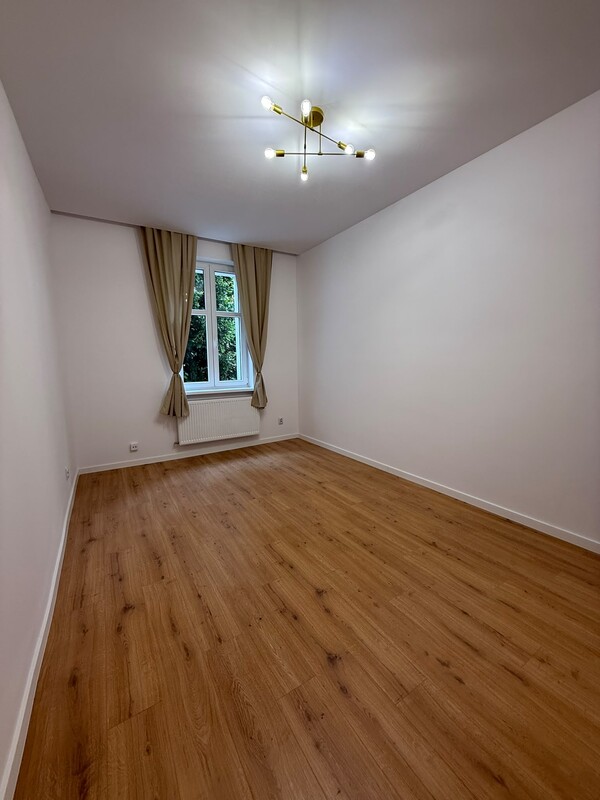 Elbląg Mieszkanie po generalnym remoncie 75.50m2 ul. Królewiecka Elbląg 656 095 zł (8690 zł za m2)