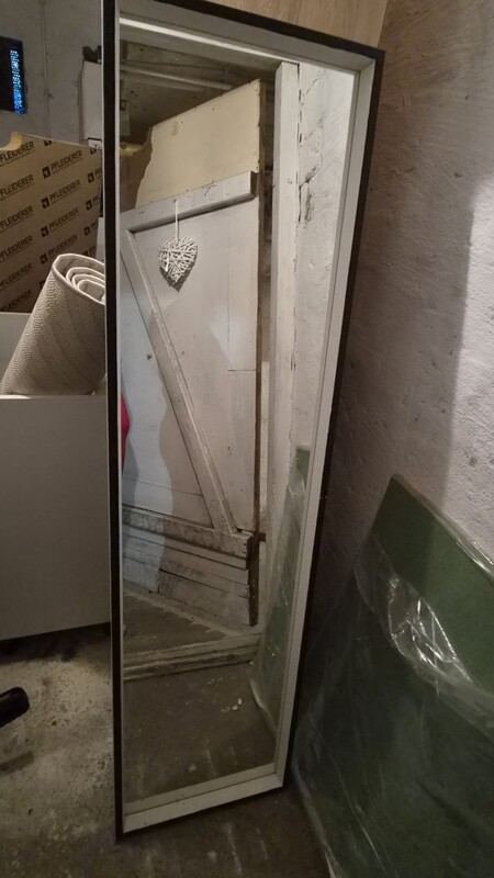 Elbląg Oddam za kawę lub ptasie mleczko na działkę: ● Szafka kuchenna z blatem przedłużanym z nóżką, ● lustro duże