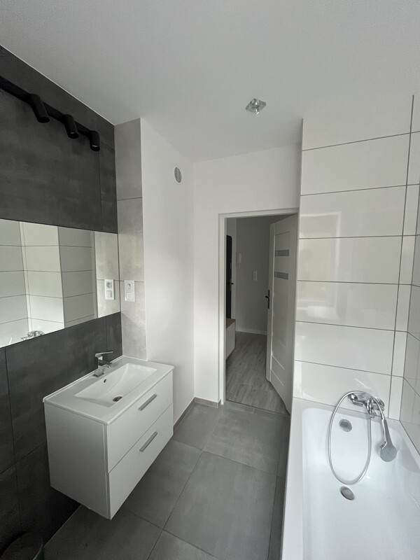 Elbląg WYNAJMĘ MIESZKANIE W SPOKOJNEJ LOKALIZACJIUL. ELEKTRYCZNA Polecam do wynajęcia mieszkanie