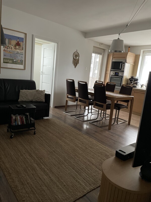 Elbląg Sprzedam bez pośredników – 4 pokoje z tarasem, klimatyzacją i garażem podziemnym. 2 komórki lokatorskie w