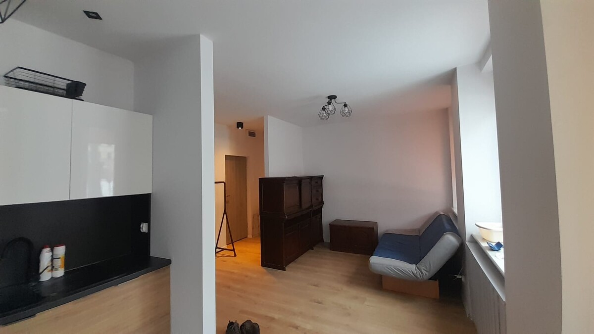 Elbląg Wynajmę kawalerkę przy ulicy Szpitalnej (okolice placu Słowiańskiego). Powierzchnia 28m2.Usytuowana na