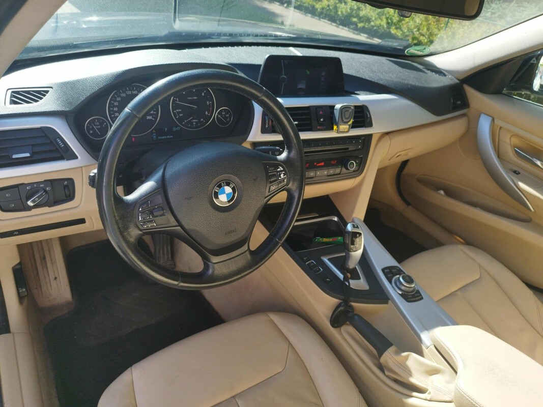 Elbląg Sprzedam 
BMW f30 xdrive 
2.0 diesel automat 
Napęd 4x4 
2013r. 
Od osoby prywatnej