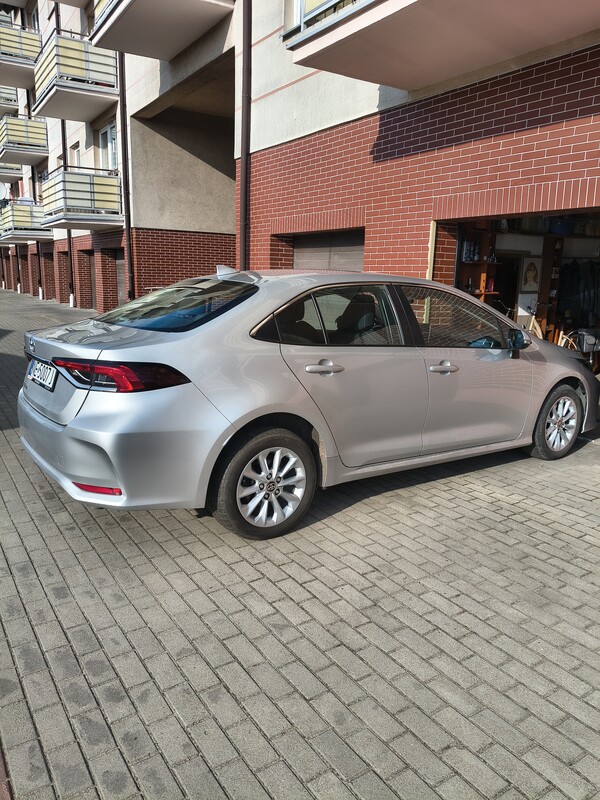 Elbląg Toyota corolla sedan 2021r. Poj. 1490cm benzyna, 125KM, bardzo mały przebieg 72300km, wersja comfort, 6 biegów,
