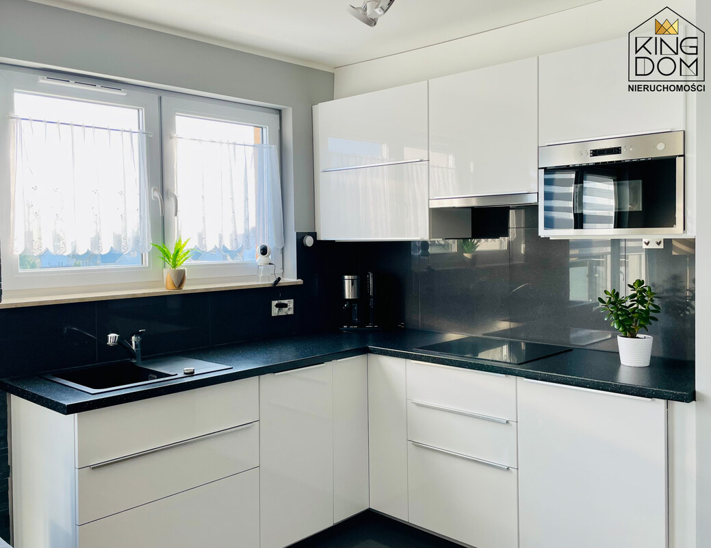 Elbląg KINGDOM NIERUCHOMOŚCI BLISKO CIEBIEKLIMATYZOWANY, NOWOCZESNY APARTAMENTUSYTUOWANY NA DWÓCH POZIOMACH, Z DUŻYM