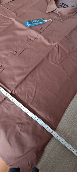 Elbląg Nowa koszula męska, rozm ok. XL, brązowa, na krótki rękaw. Cena 20 zl. Dlugosc 70 cm, szerokość 61 cm