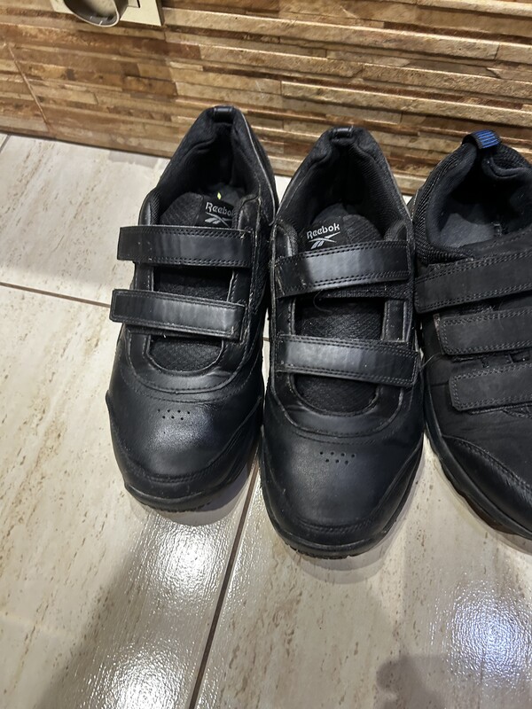 Elbląg Sprzedam buty zimowe ze zdjęcia w dobrym stanie rozmiar
Reebok rozmiar 44 a resztę to 43
Reebok za 20zł a