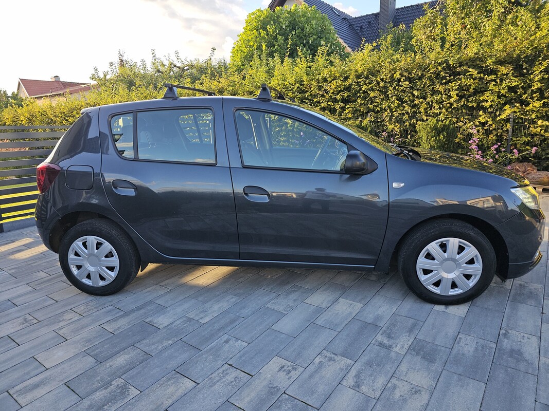 Elbląg DACIA SANDERO – Praktyczny kompakt z 2017 roku, idealny do codziennego użytkowania. Samochód w wersji SL