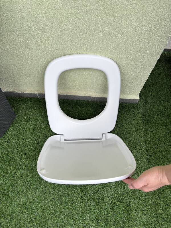 Elbląg Sprzedam miskę WC koło style-używana 100zl
Sprzedam deskę WC koło style wolnoopadającą używaną 80 zł
Sprzedam